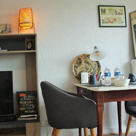 Le Clos Pichot - Studio Avec Balcon, Parking Prive - 5Mn Gare Chartres Eksteriør bilde