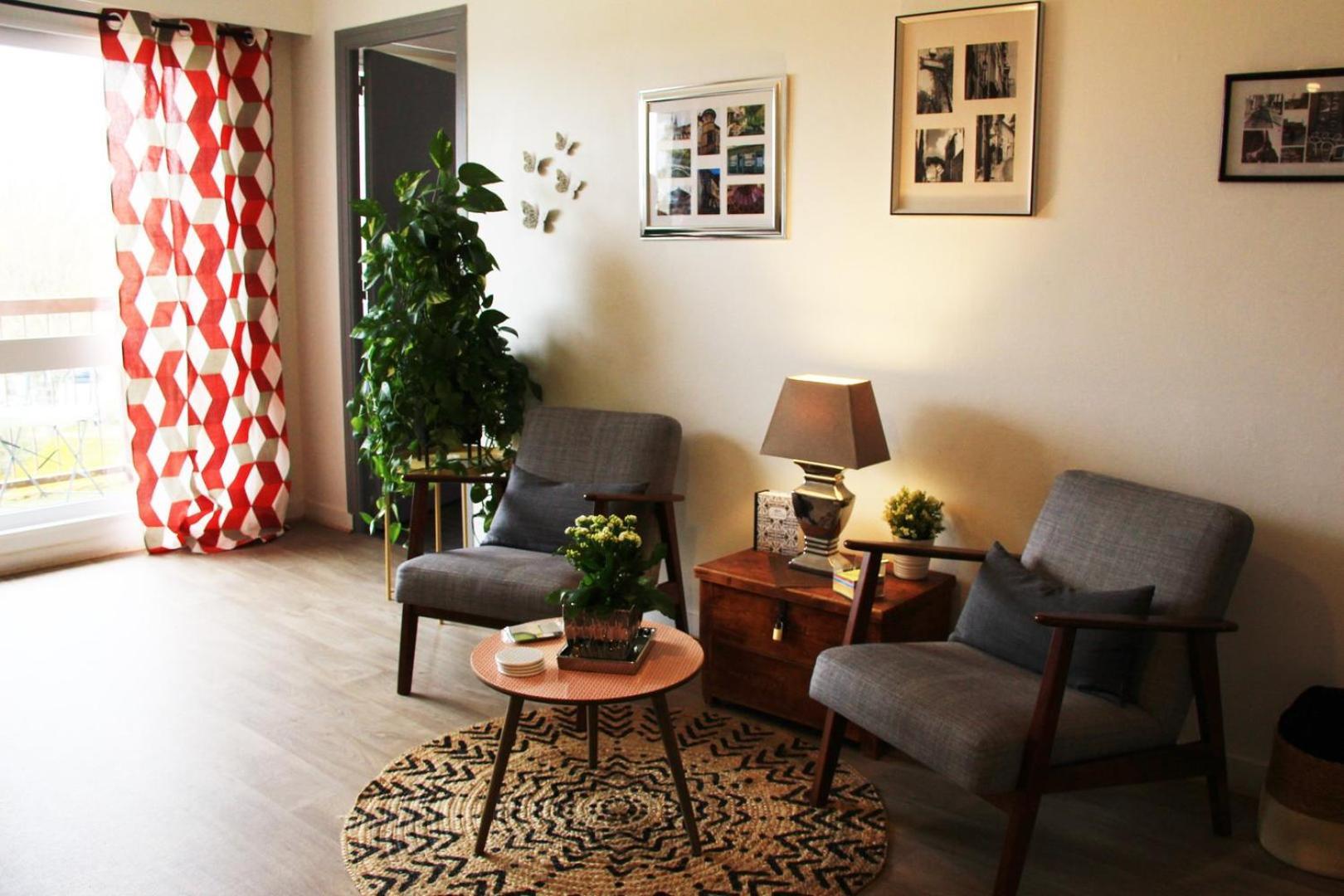 Le Clos Pichot - Studio Avec Balcon, Parking Prive - 5Mn Gare Chartres Eksteriør bilde