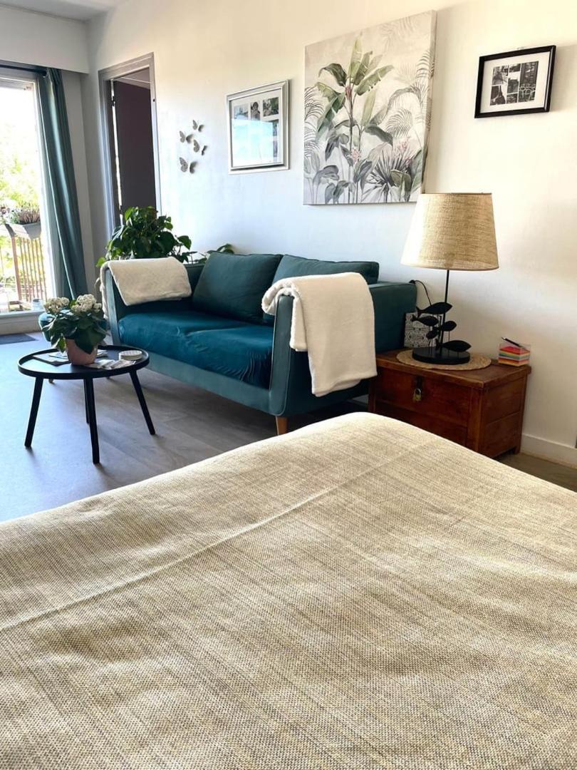Le Clos Pichot - Studio Avec Balcon, Parking Prive - 5Mn Gare Chartres Eksteriør bilde